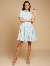 Load image into Gallery viewer, Back Cut Floral Dress