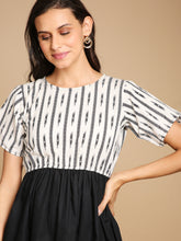 Load image into Gallery viewer, Ikkat Print Dress